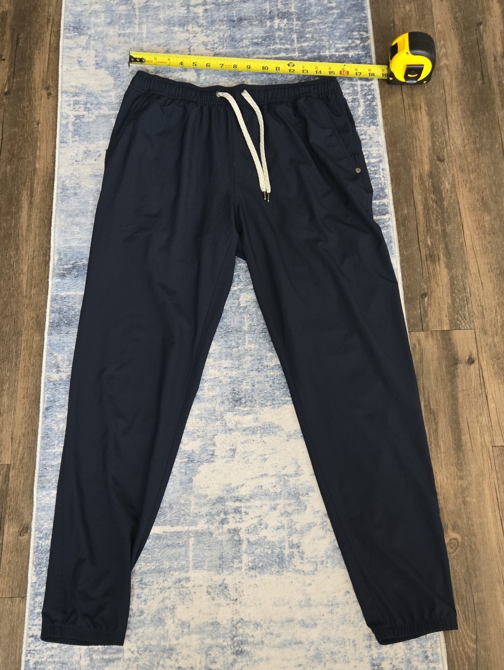 Men's Vuori Kore Lined Joggers Med. Navy LIKE NEW